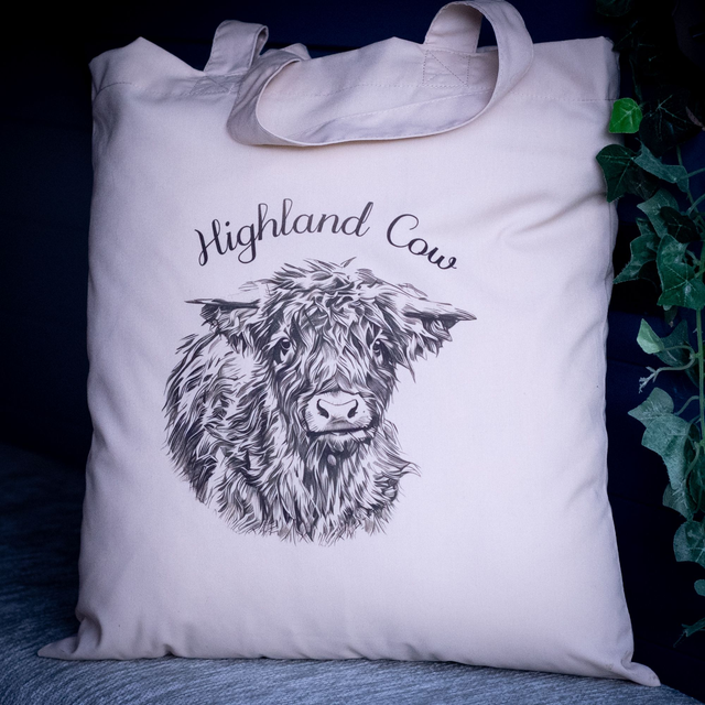 Tote Bag, Highland Cow design. 100% Polyester, size 41cm x 37cm / 16.1” x 14.6”.