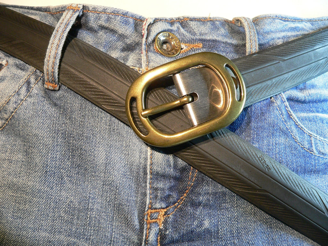 Pneu de course Continental, noir reliefs.