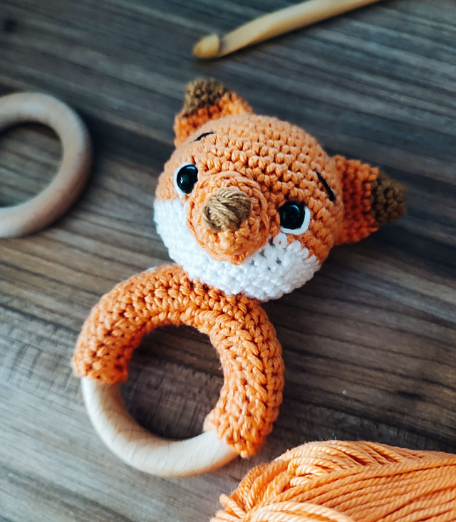 Petit anneau hochet renard