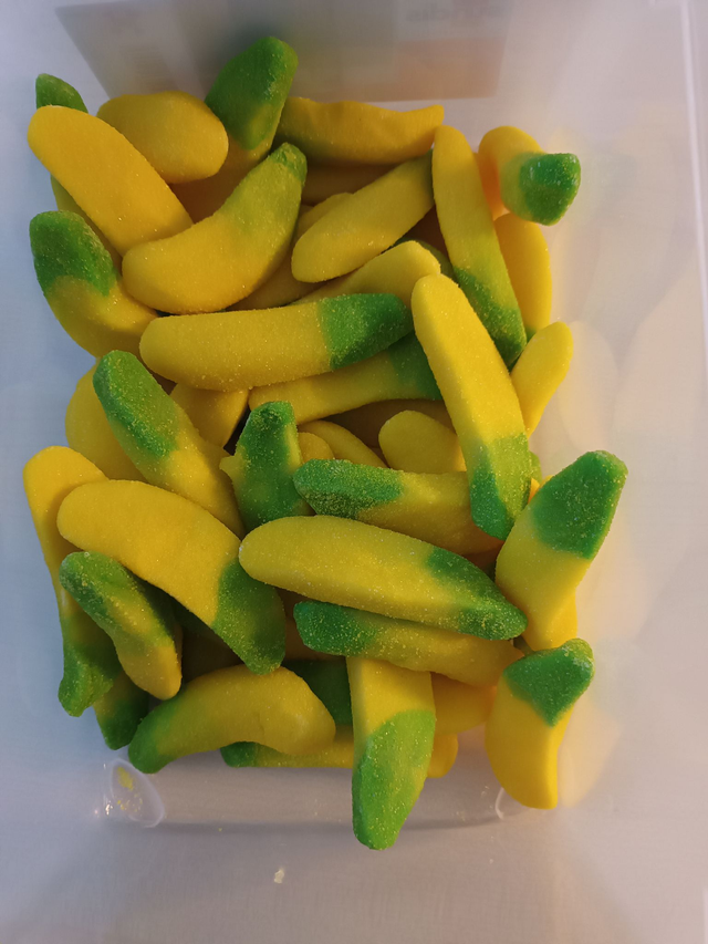 BANANE FOUREE GEANTE ( VENDU PAR 100 GRAMMES )