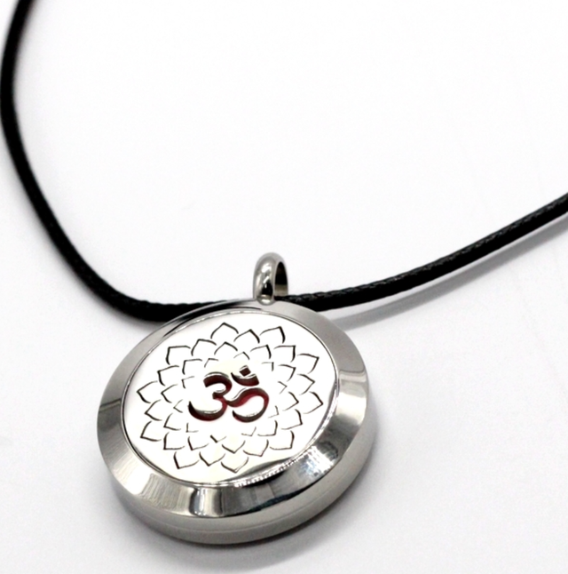 Collier à parfumer AUM