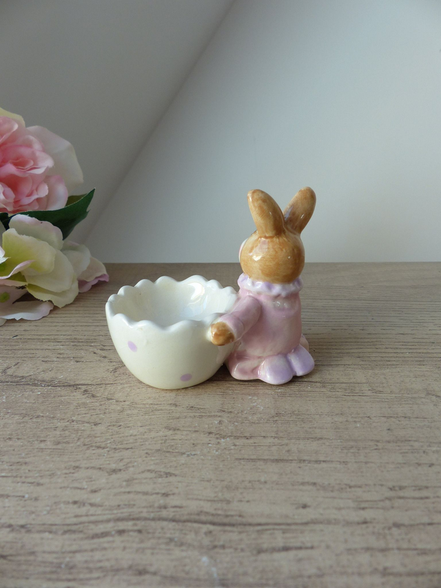 Coquetier artisanal en forme de lapin en céramique décor fleurs sauvages, coquetier enfant fait main forme animal lapin campagne Vintage