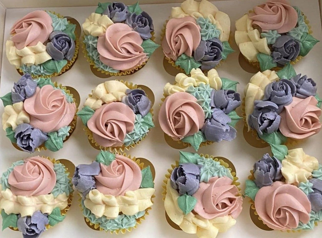 Pastel cakes