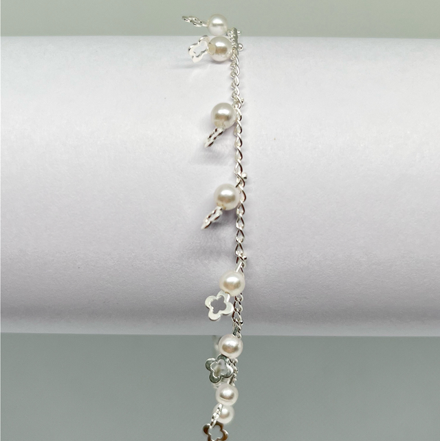 Pulsera perlas y trébol 