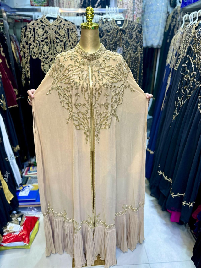 Cape rose champ perlé a frange taille :L