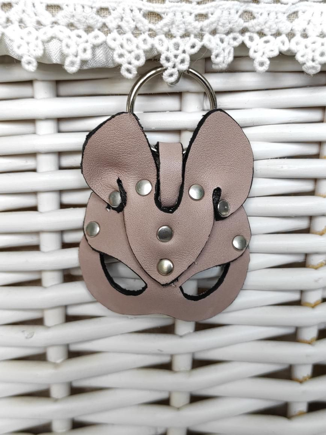 Porte clés masque en cuir 