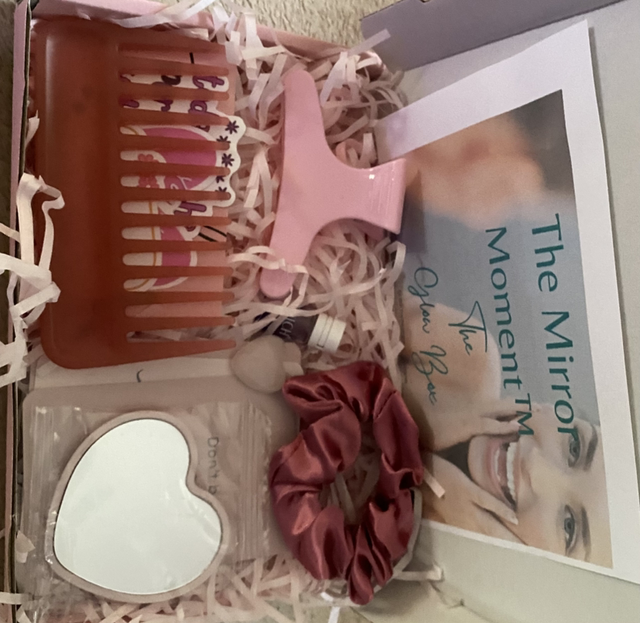 Mirror Moment Glow Box