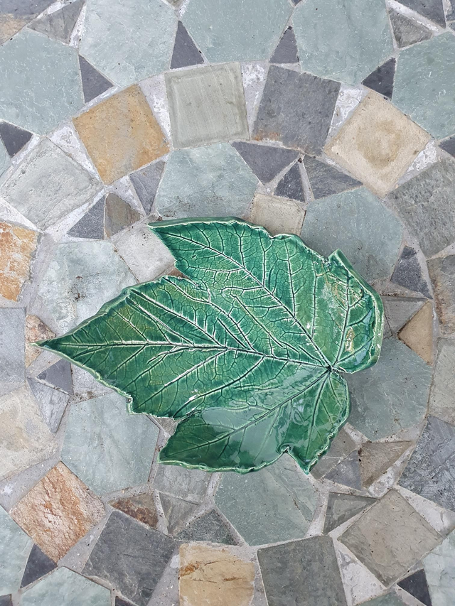 Leaf dish