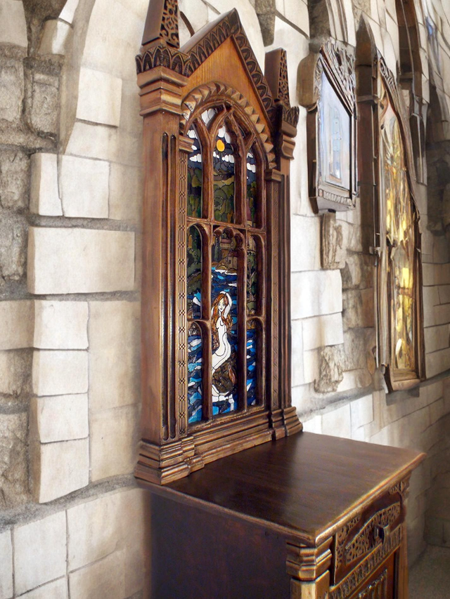 Meuble Harry Potter - salle de bain des préfets - vitrail de la sirène par l&#039;Artelier de julien