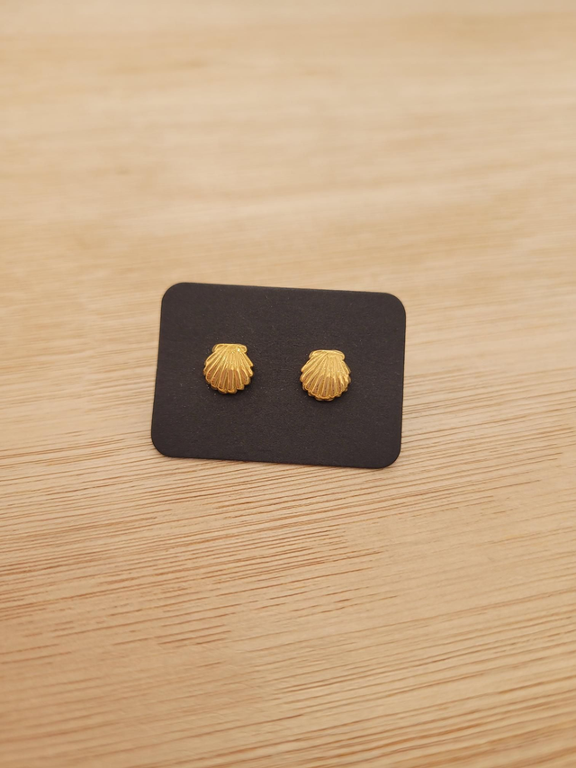Gold stainless steel shell flat back stud earrings - SL-023