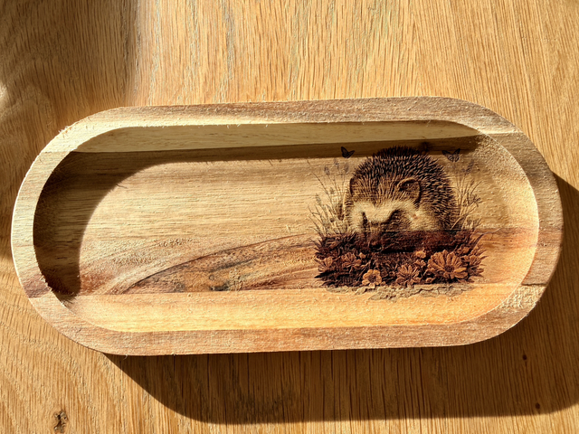 Petit plateau ou vide-poche en acacia – Gravure artisanale au laser