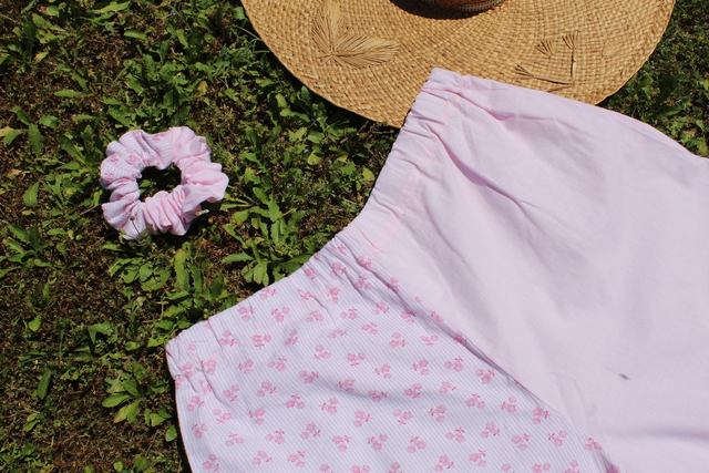 Short bicolore rayé fleurs - Taille 2