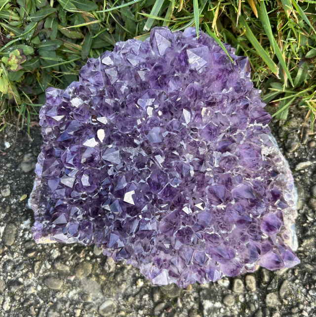 Druse d’améthyste naturelle - Pierre de calme, sérénité et harmonie
