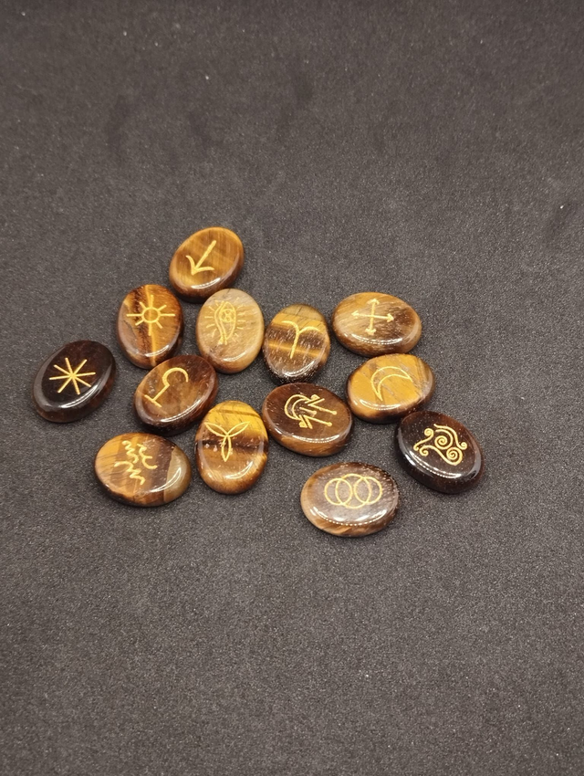 Runes de sorcières en œil de tigre
