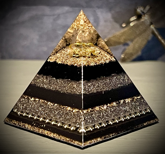 6cm Orgonite Pyramid with Clear Quartz and Black Tourmaline