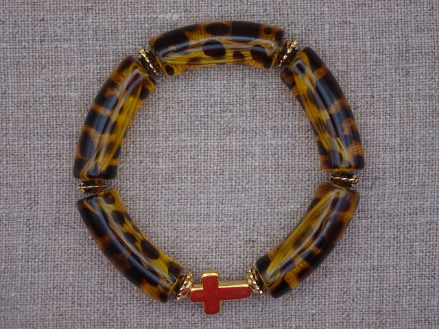 Bracelet croix dorée, léopard