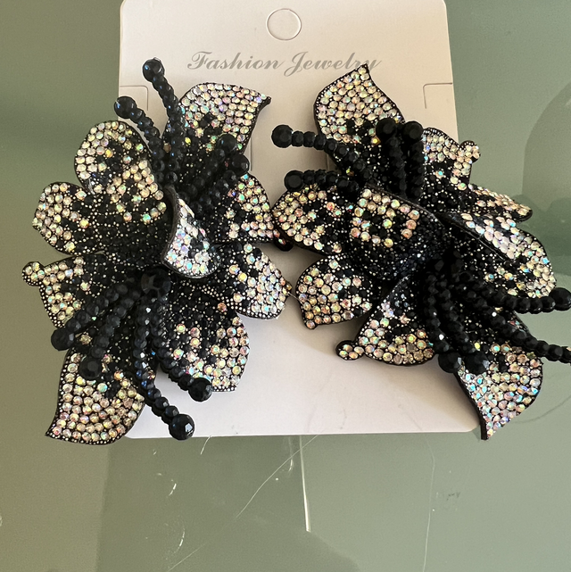 Ohrstecker „Black Flower“