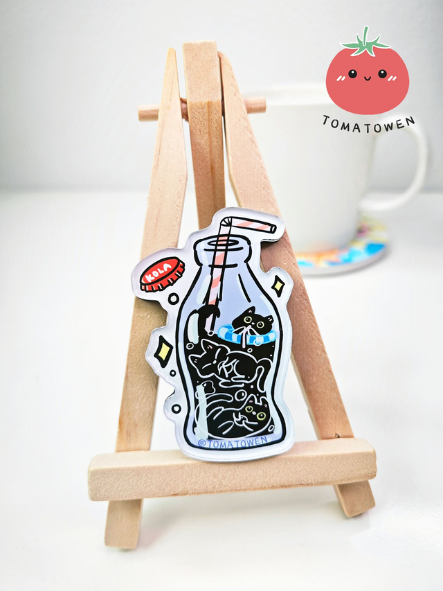 Fridge magnet: Cola black cats in bottle