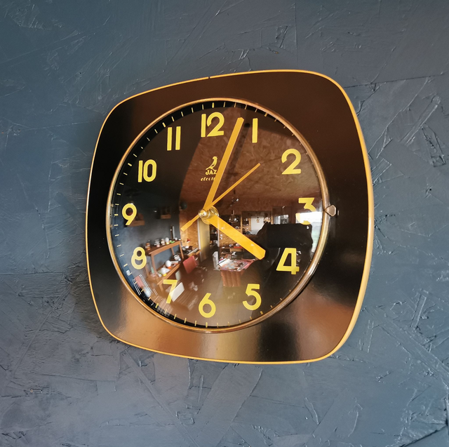 Horloge formica vintage pendule murale silencieuse "Jaz noir jaune"