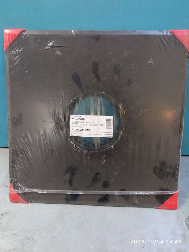 Plaque d'habillage ventilé 400 X 400 D100 NOIR - 2FLEPHV3N100NO 