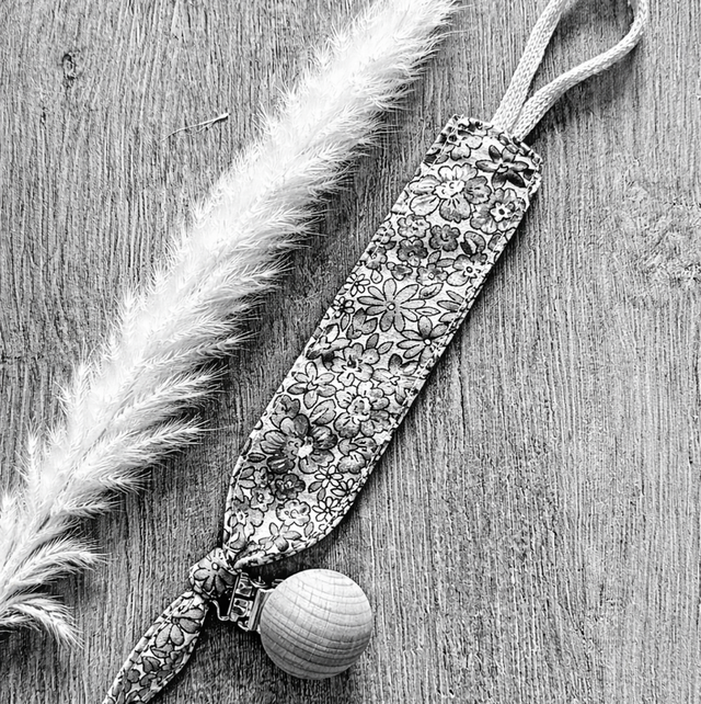 Création attache tétine