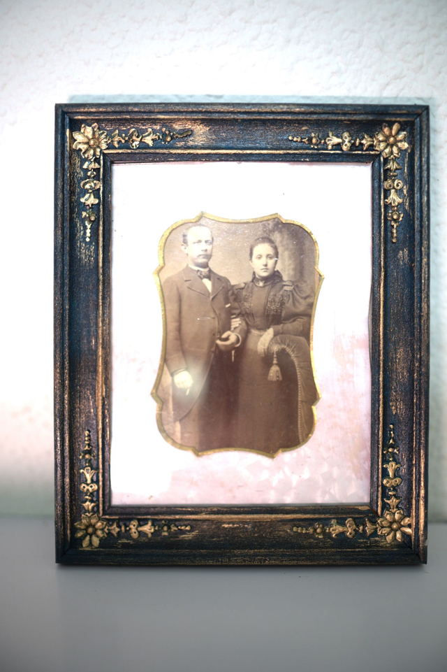 Petits cadres avec pièces en laiton