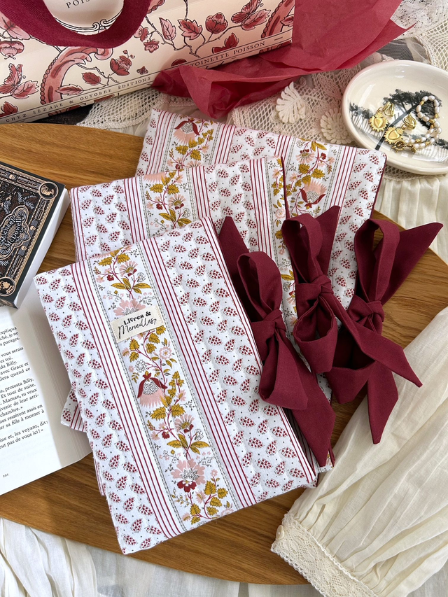Pochette à livres Augustine - ouverture latérale - coton matelassé à la main