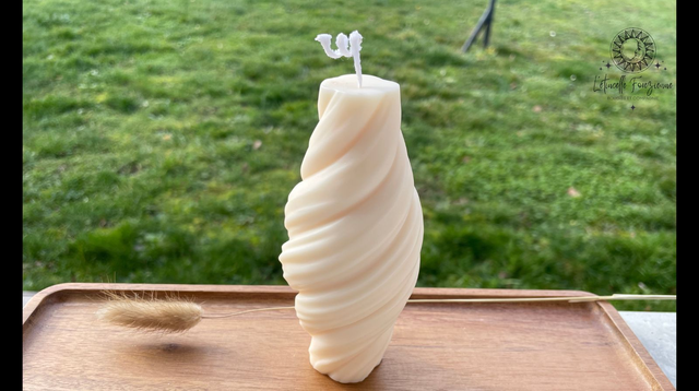 Bougie moulée - Pilier torsade