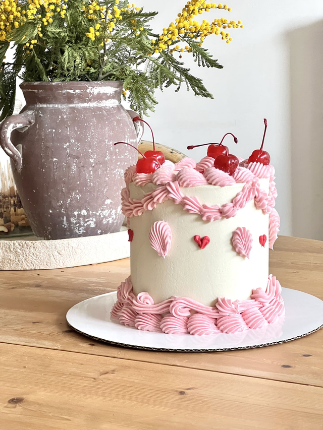 Small Vintage cake
