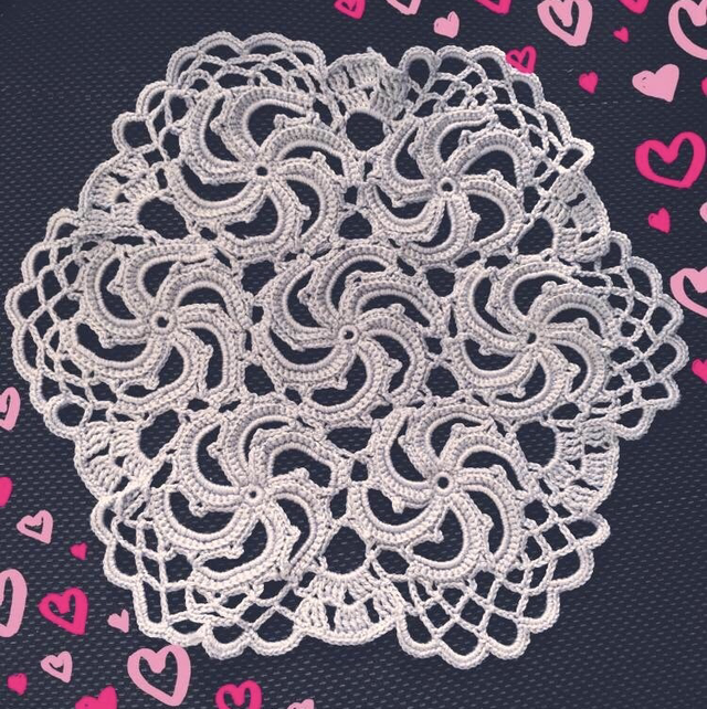 Doily Center Piece