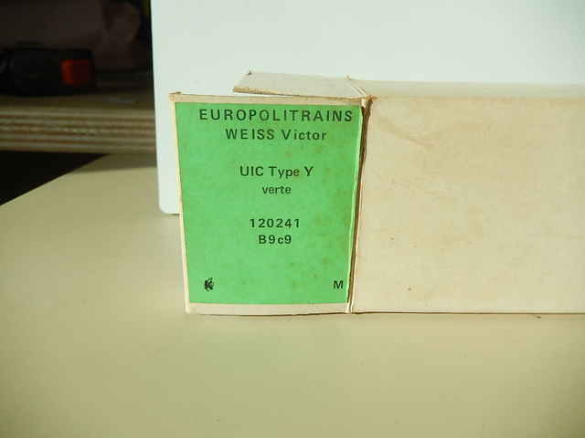 voiture UIC verte 2cl B9c9 Europolitrains 120241 H0