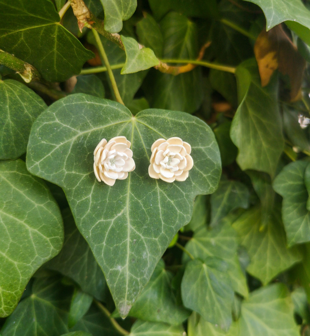 Collection Florale Aube Eternelle - Boucles d&#039;oreilles Brigitte
