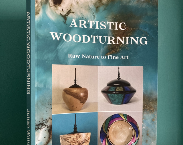 Book - Artistic woodturning - raw nature to fine art