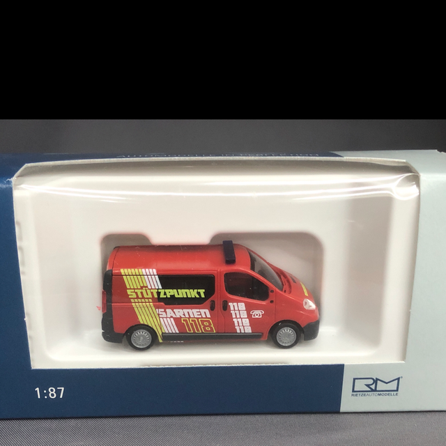 Opel Vivaro Feuerwehr Sarnen Riezte 1:87