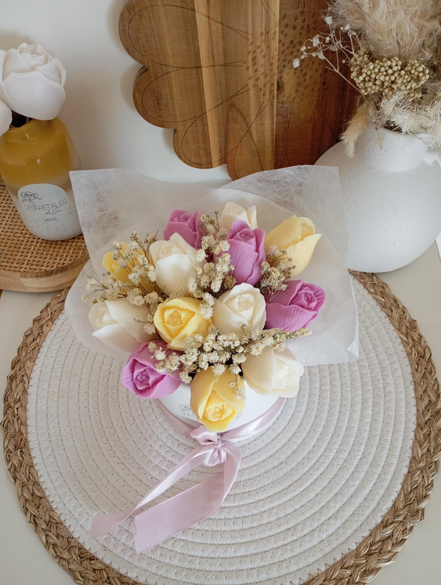 Bouquet de tulipes en cire "Éclat de mimosa"