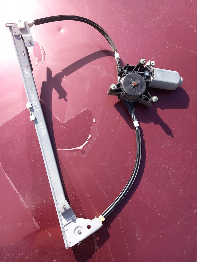 Lève-vitre avant droit 