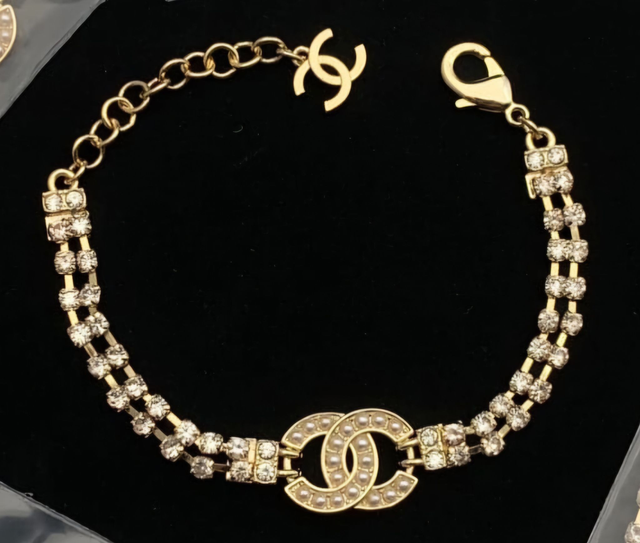 Bracelets CH doré 