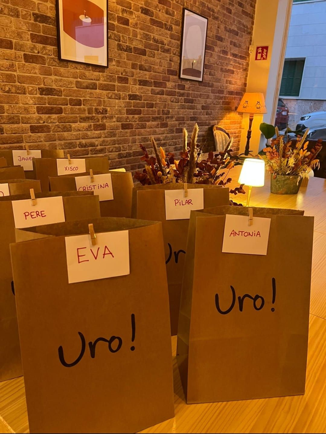 03.- Fuera de carta: Huevos Rotos con patata paja y cerdo meloso