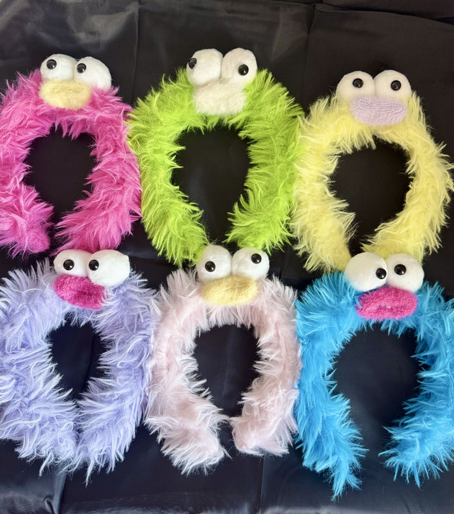 Cute Furry Headband with Plush Cartoon 3D Eyes – Fun and Playful Hair Accessory