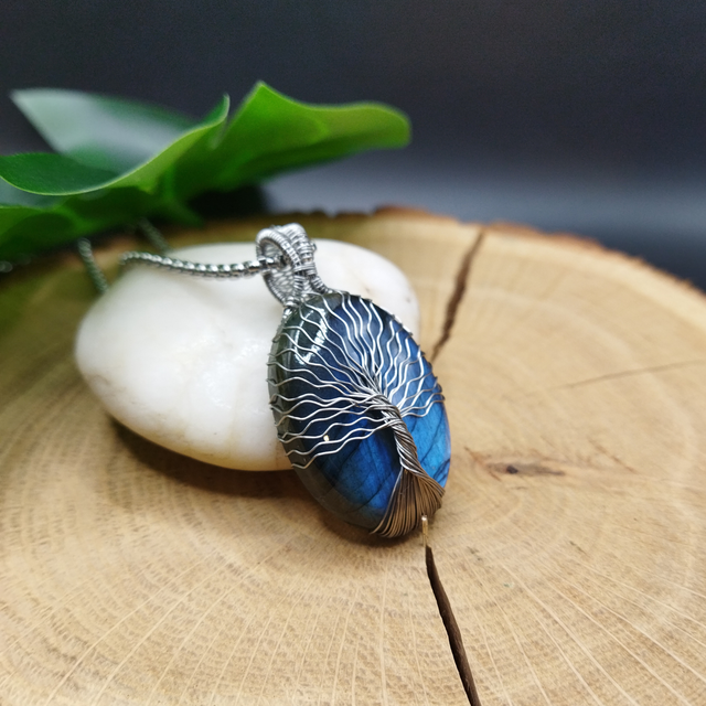 Pendentif Arbre de vie Labradorite bleue