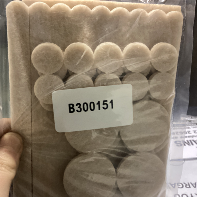Felt floor protection pads 151 b300351
