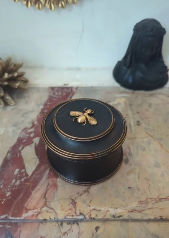 Boîte décorative noire et dorée – Motif abeille