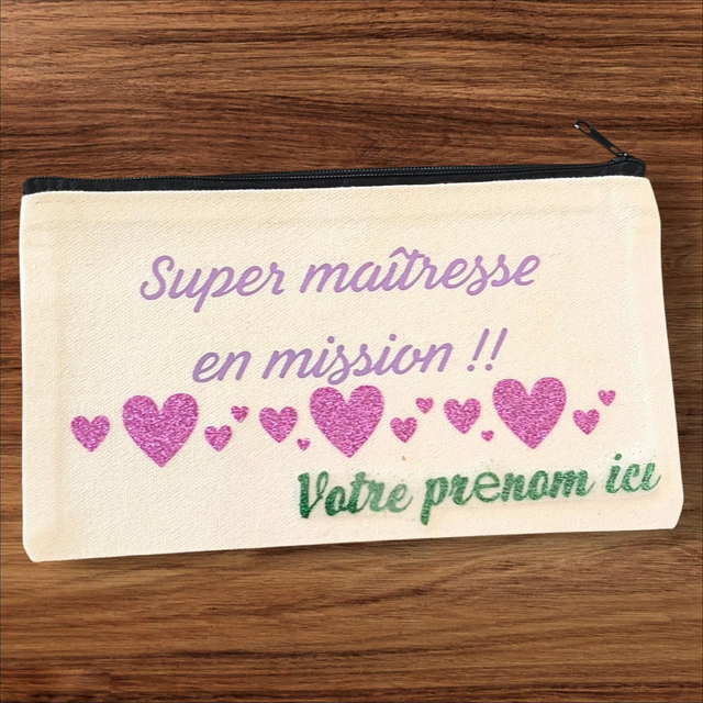 Pochette "super maîtresse en mission"