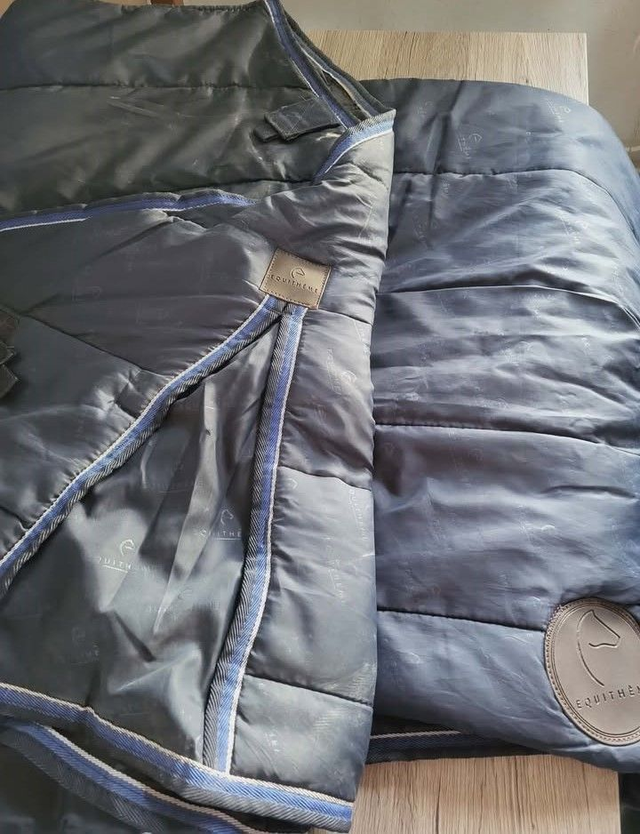 liner sous-couverture EQUITHEME - 130cm - 200gr - occasion comme neuf