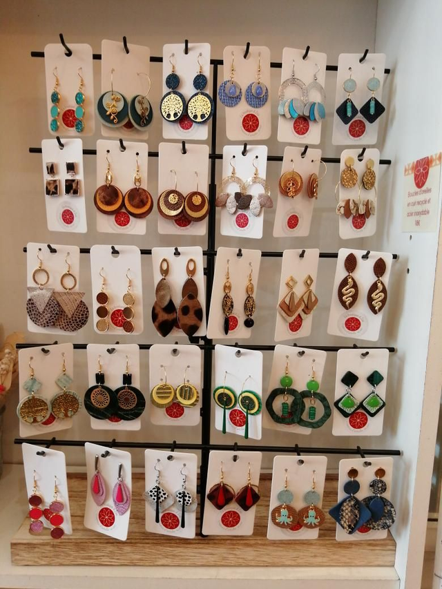 Boucles d'oreilles pendantes en cuir