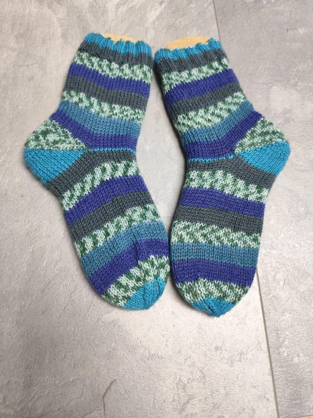 Handgestrickte Socken Größe 30/31