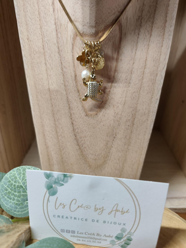 COLLIER CROCODILE ET BRELOQUES ACIER INOXY GOLD 0000318