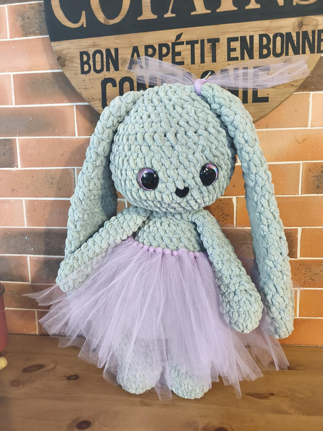 Grande lapine danseuse ballerine