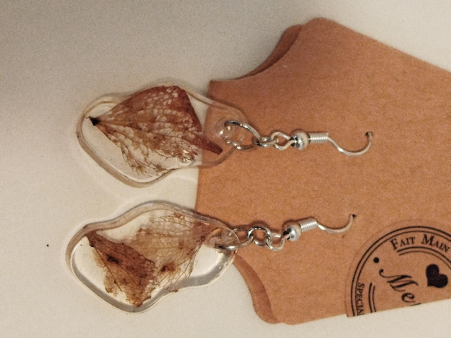 Boucle d'oreille vague petit modèle hortensia fané 