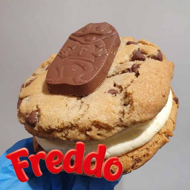 Freddo Cookie Sandwich 